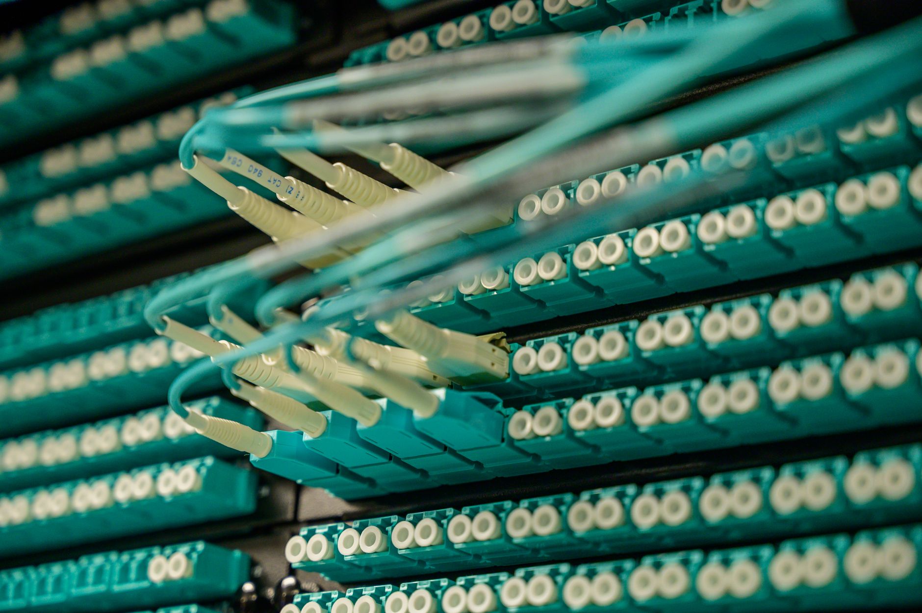 L'esquerdament invisible: Per què la informàtica corporativa actual és més vulnerable que mai